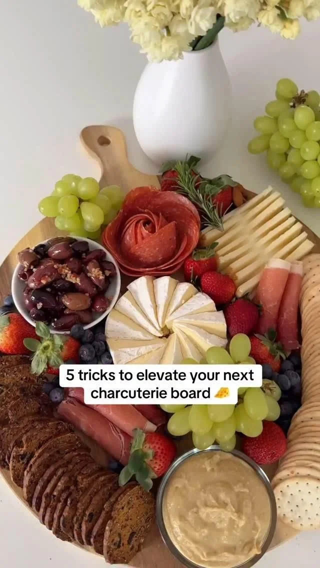 Chantel Mila | Home Tips on Instagram: "Save these 5 tricks to make your next charcuterie + cheese board the best one yet 🧀 impress your guests with these simp… [Video] [Video] | Amazing food platters, Charcuterie cheese, Charcuterie appetizers"