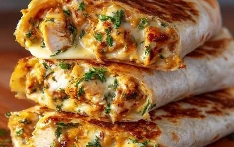 Cheesy Garlic Chicken Wraps