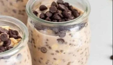 Chocolate Protein Overnight Oats