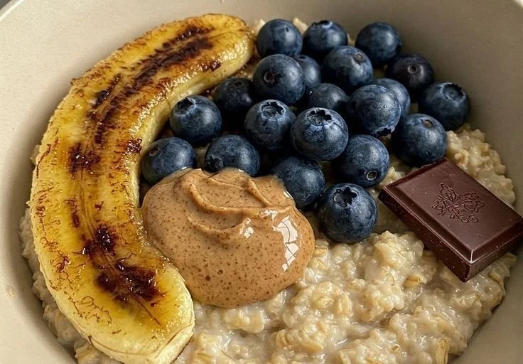 Creamy Oatmeal Breakfast Bowl