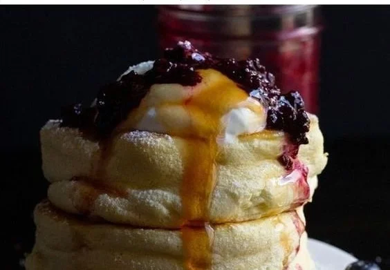 Fluffy Japanese Soufflé Pancakes