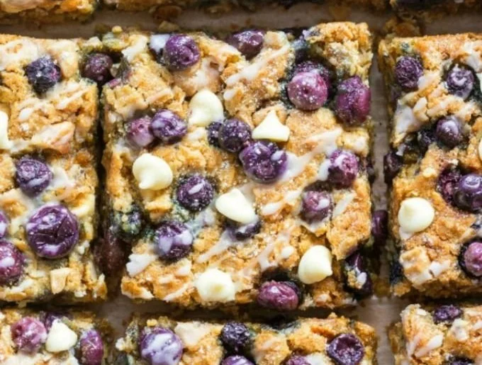 Healthy Blueberry Breakfast Baked Oatmeal