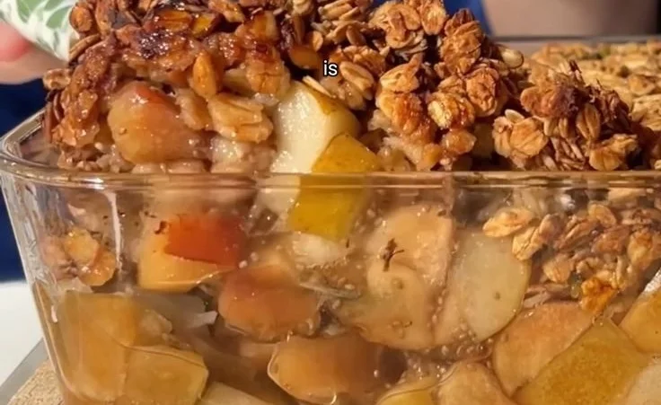 Pear & Apple Breakfast Crumble